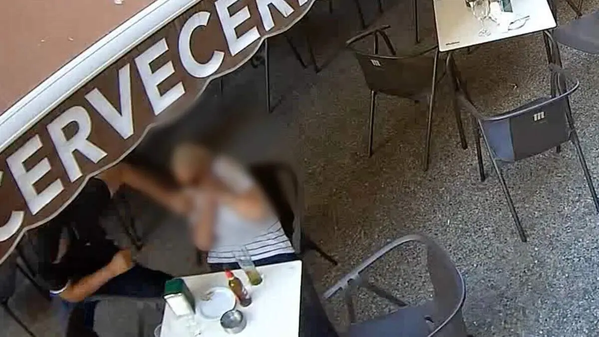 El vídeo del violento robo a mujeres en el centro de Majadahonda y a plena luz del día con un «tirón»: «collares y gargantillas en el cuello» y móviles